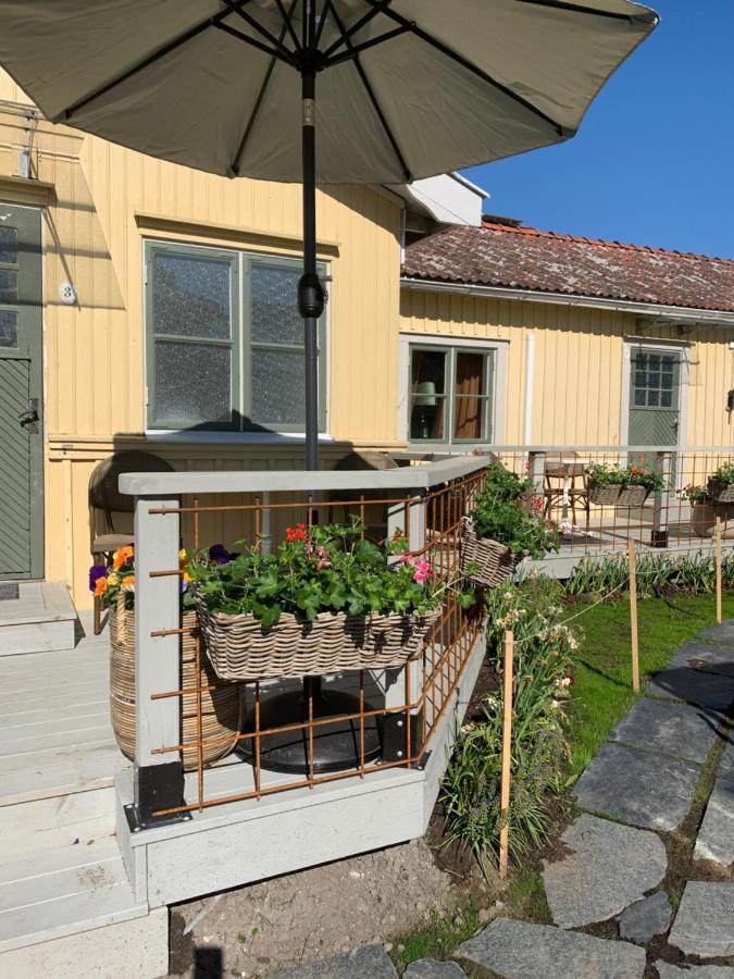 Tva Sma Svin Bnb Trosa Exterior foto